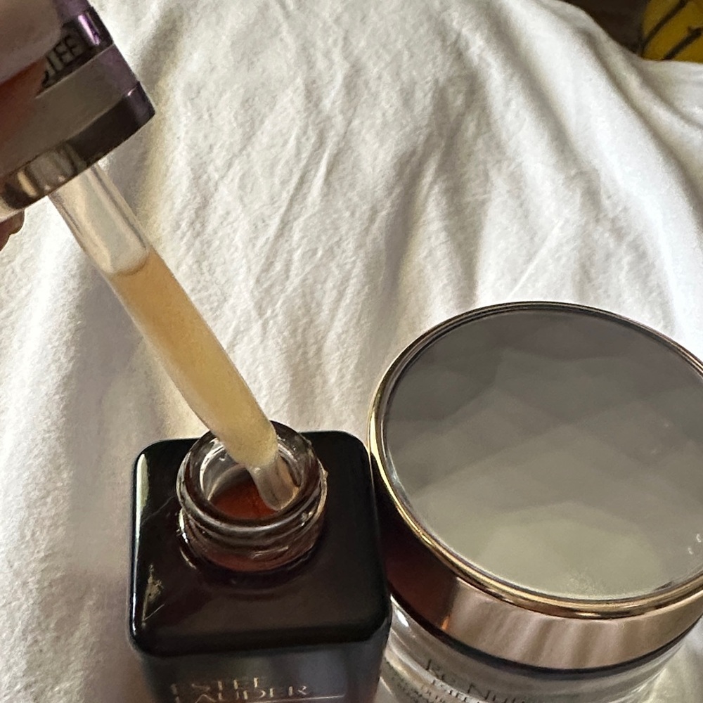 Estee Lauder Re-Nutriv Ultimate Diamond Cream - Advanced Night Repair Bundle - Picture 5 of 11